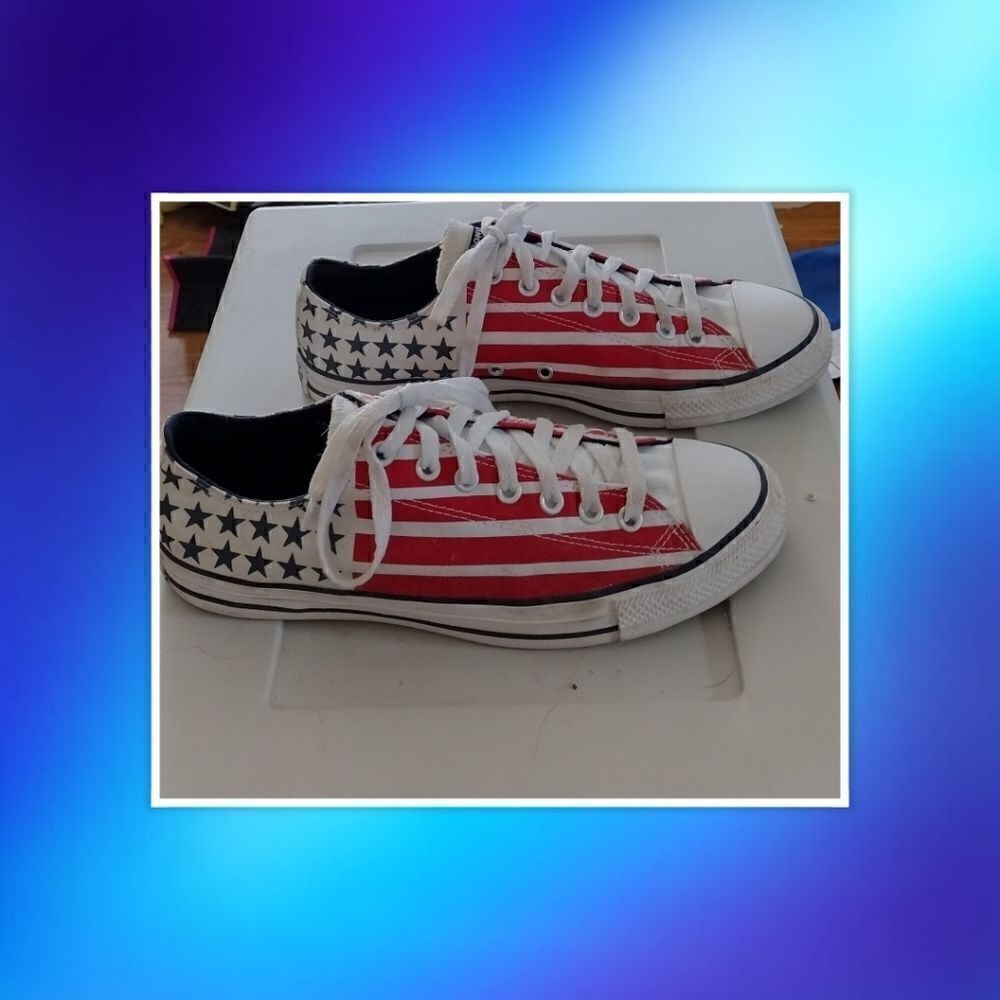 Converse All Star Chuck Taylor Stars and Stripes Low Top Mens 9.5 Women's 11.5